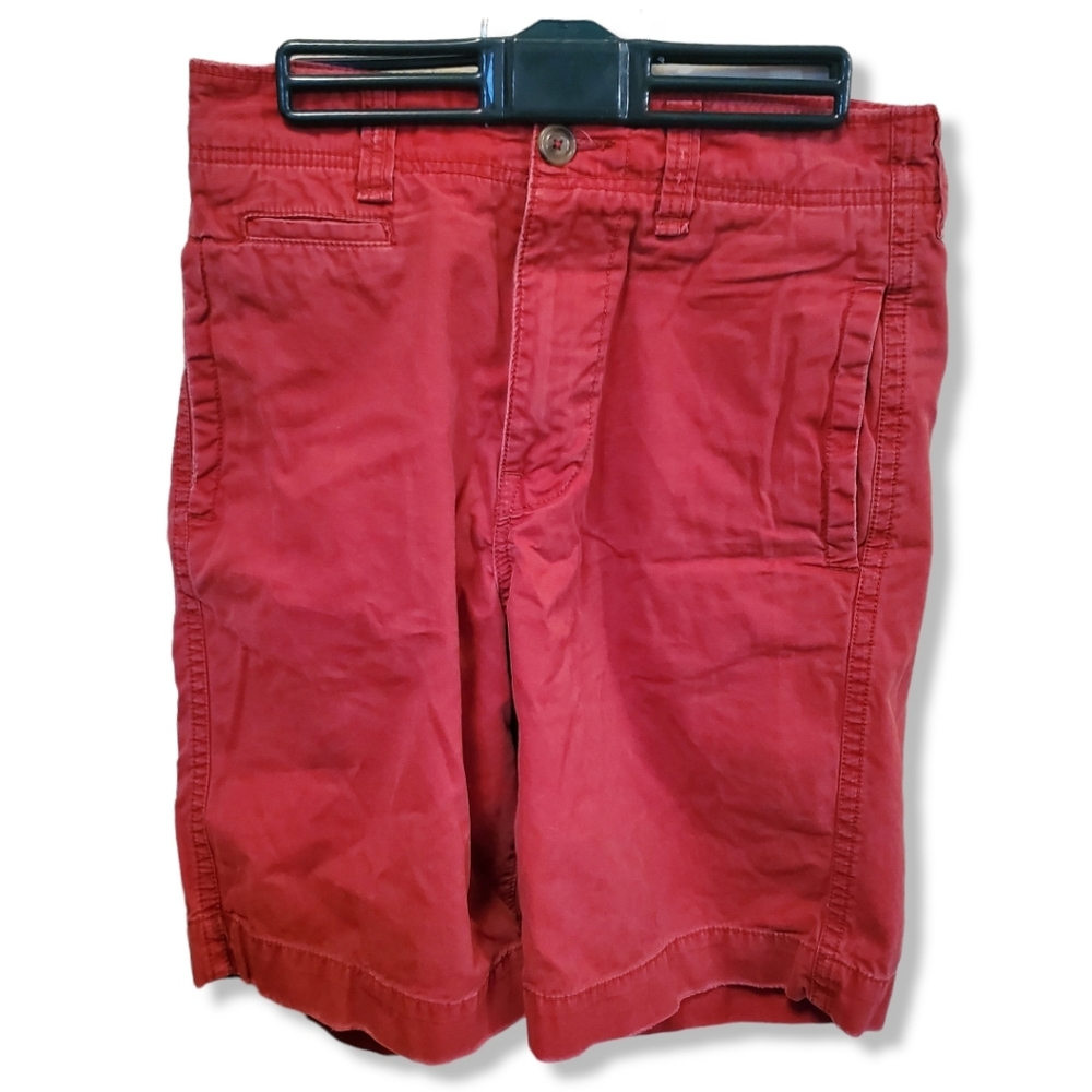 American Eagles Outfitters Men's Distressed Red Shorts Size 28
